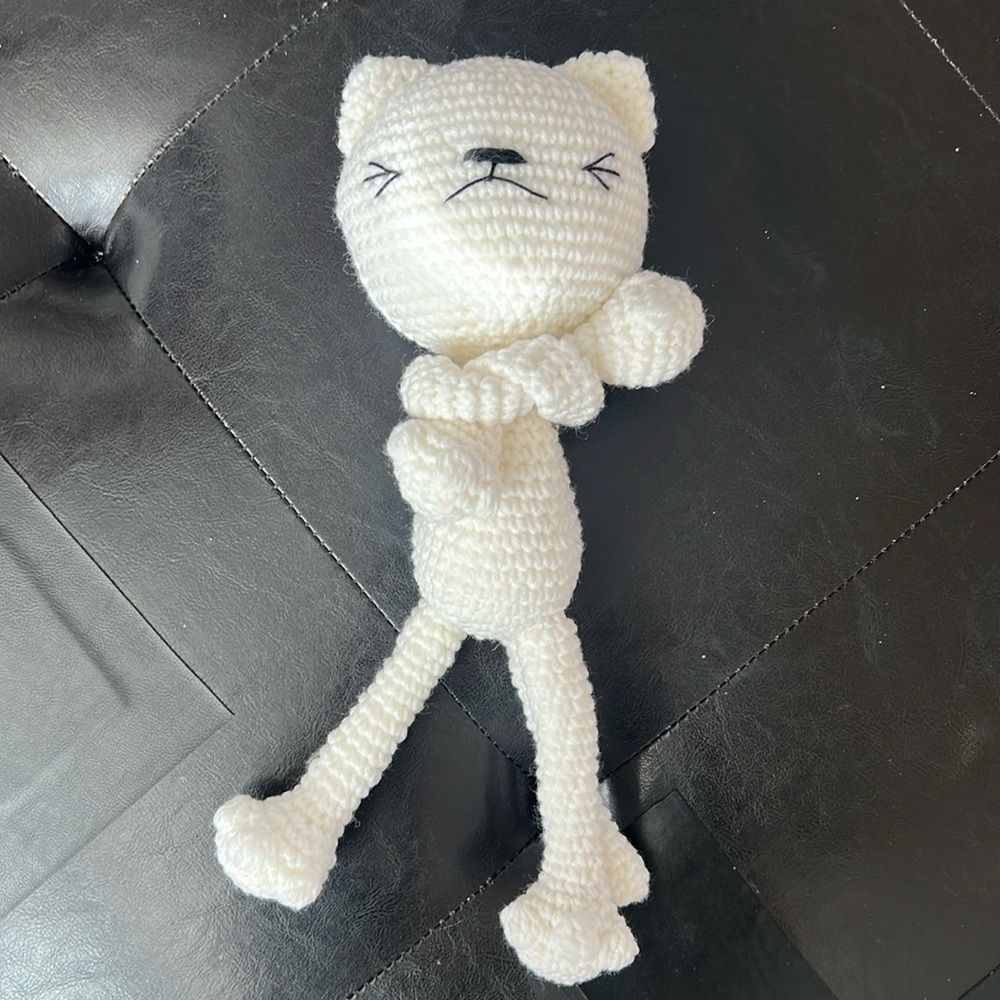 Hand crafted:  Crochet white grumpy cat